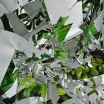 2011　Artificial Forest　インクジェットされたポリエステル布にミラーシートを張り合わせたもので、人工的な植物の森を表現